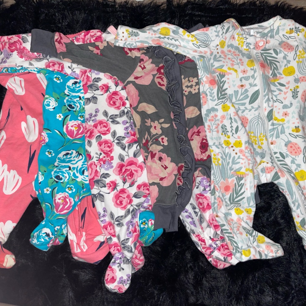 5 pack bundle Baby girl 0-3 months pajamas onesie zip up worn one to two times